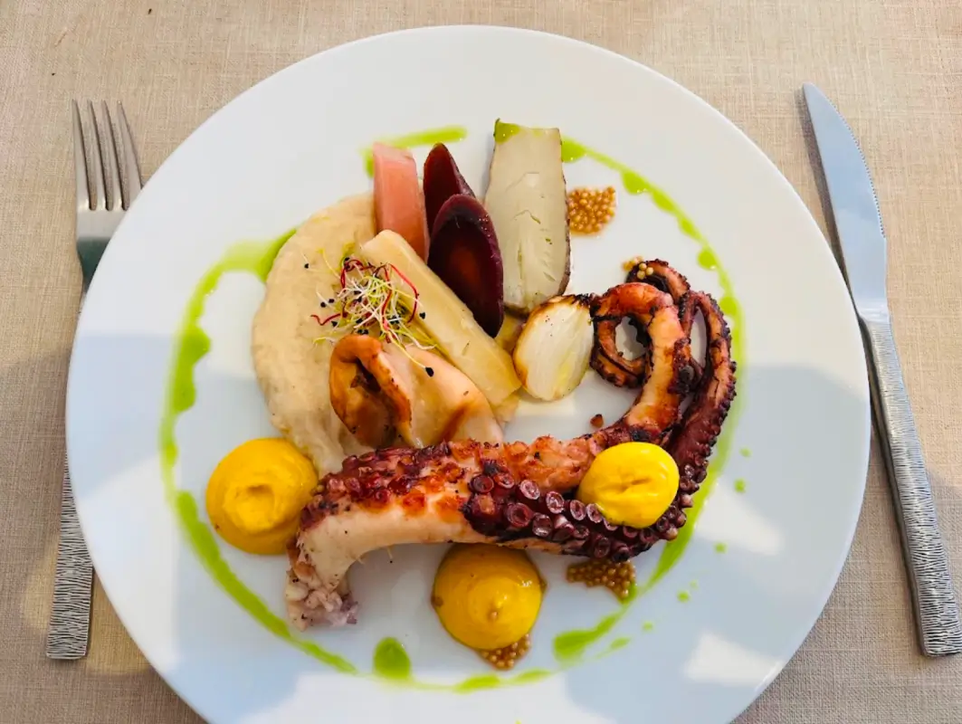 Le Vivier Restaurant Poisson Grau Du Roi Image00006 2 1 1x